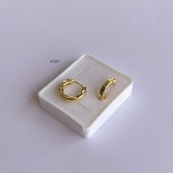 H1227 O.L. 18k Hoops